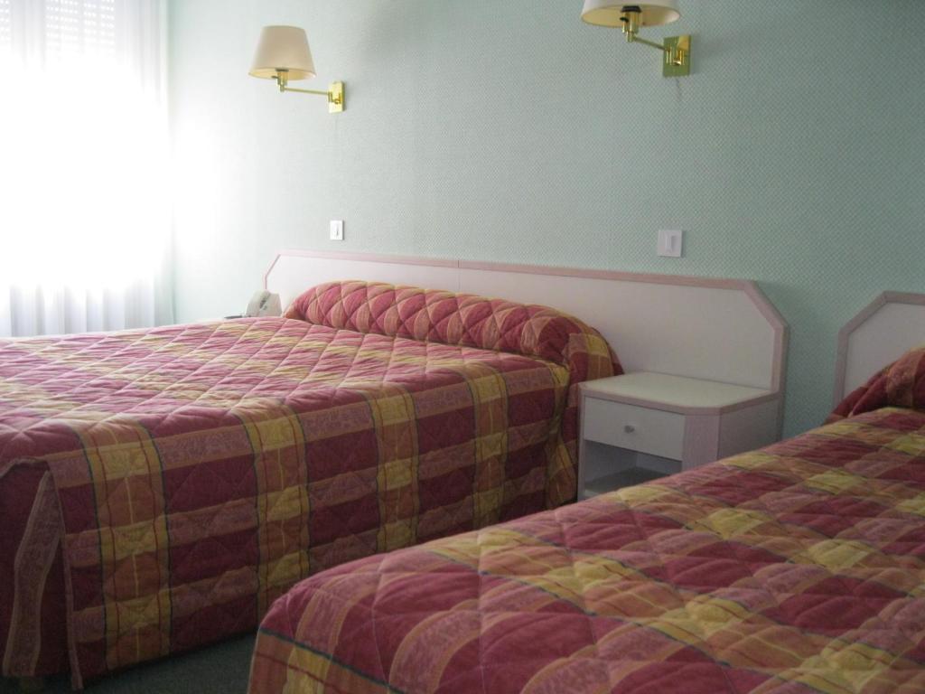 Maison Hotel Aux Cerisiers La Forêt-Fouesnant Zimmer foto
